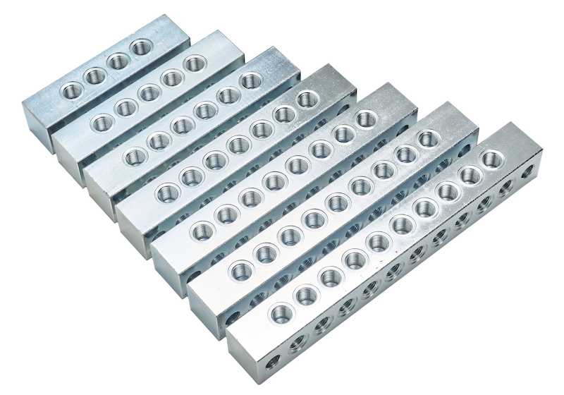 Коллекторный блок на 7 выходов 90° М10
